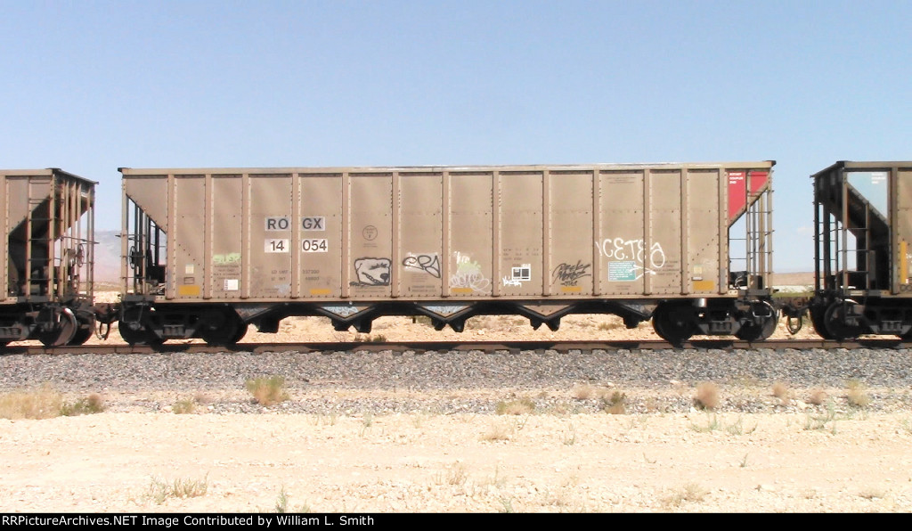 WB Unit Loaded Open Hooper Frt at Erie NV W-MdTrnSv-pshrs -9